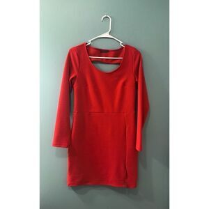 SOPRANO “Size M” Keyhole Dress